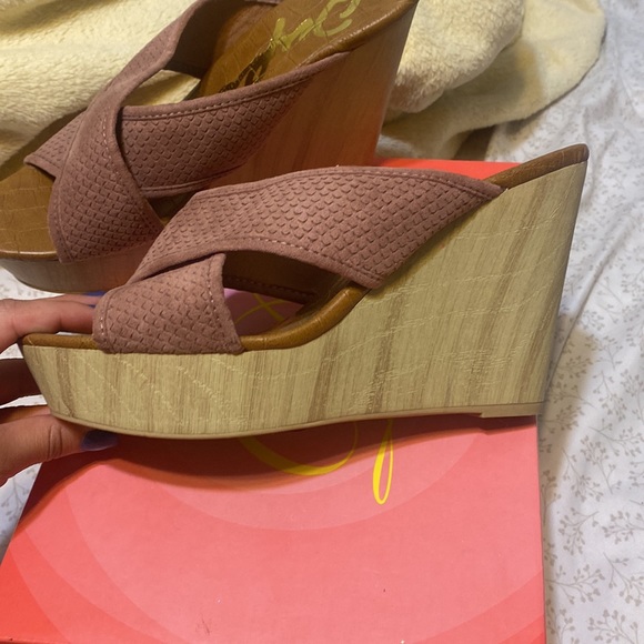 Blush pink color. New, never worn wedges. Size 8. - Picture 3 of 8